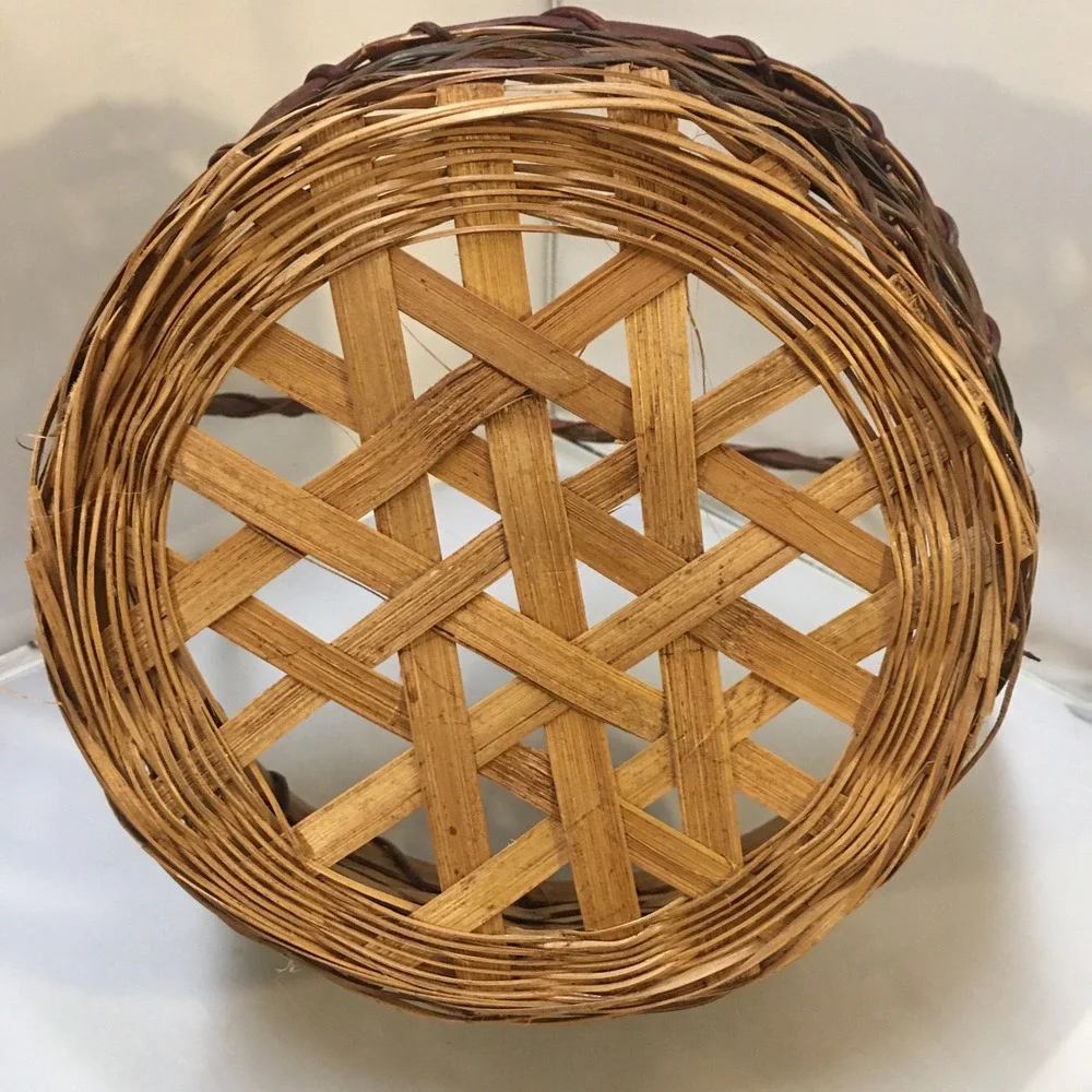 Unbranded handcrafted round
